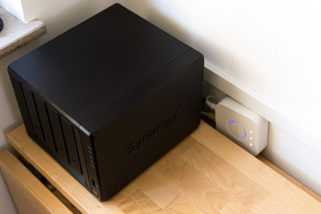 Hue Bridge mit Synology NAS