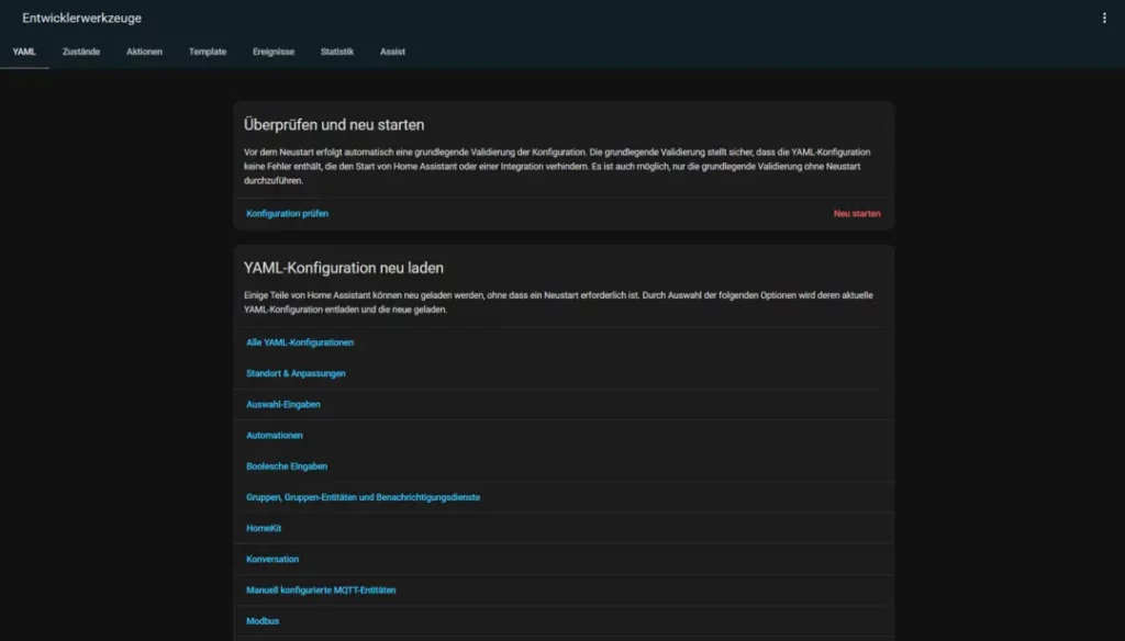 Screenshot einer Benutzeroberfläche für die YAML-Konfiguration in einem Entwicklungswerkzeug, die Optionen zum Überprüfen und Neustarten der Konfiguration sowie zum Laden neuer YAML-Konfigurationen anzeigt, einschließlich verschiedener Menüeinträge wie "Allgemein", "Anwendungen", "Grafiken" und "Meldungen".